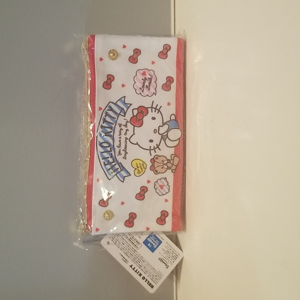 Reversible Hello Kitty Change Purse